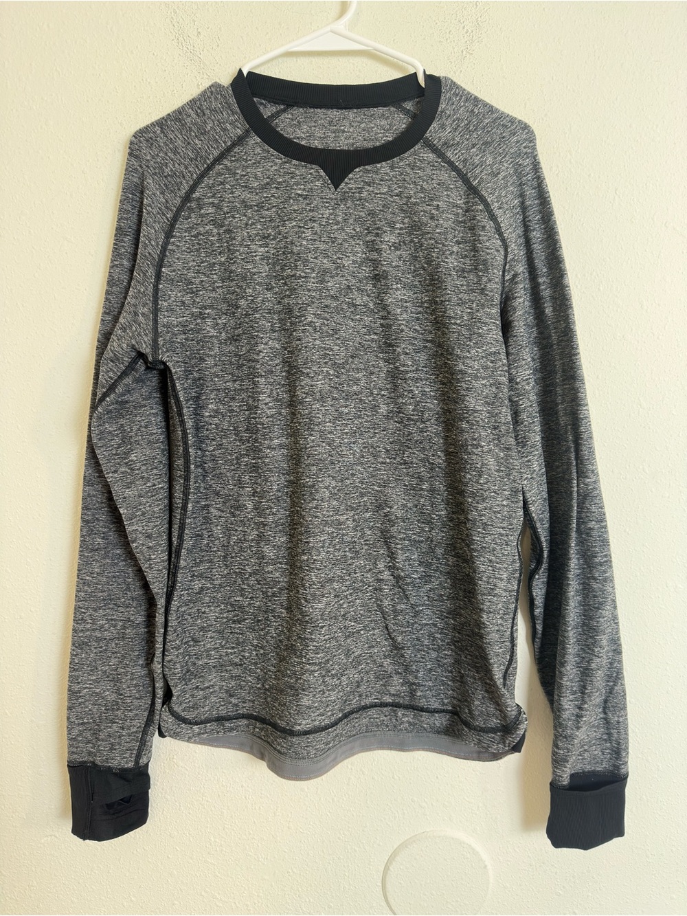 Lululemon Heather Gray Long Sleeve shirt